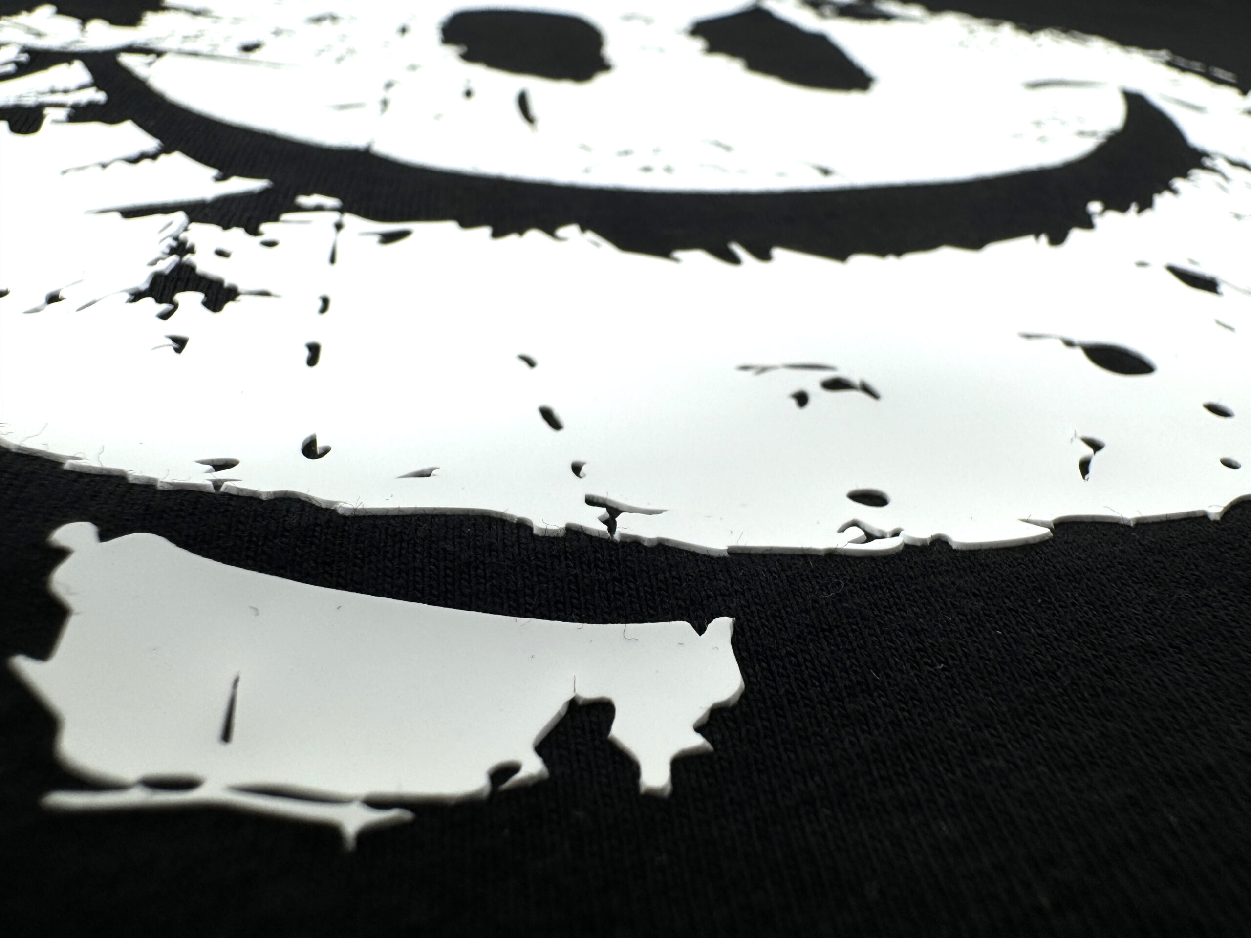 Damaged smiley T-Shirt 190 GSM – Bild 3